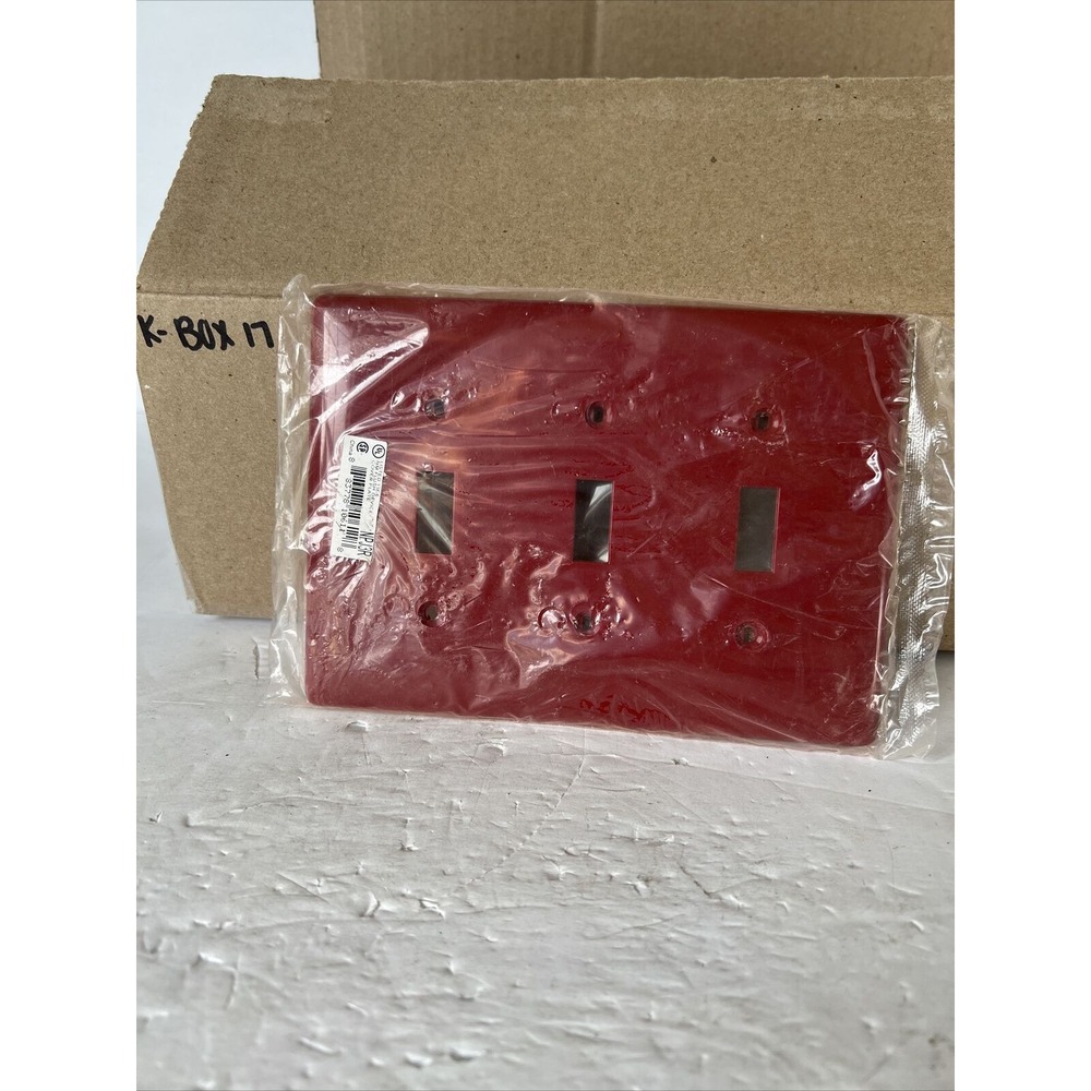 Hubbell NPJ3R Red Wall Plate (3 Gang Red)